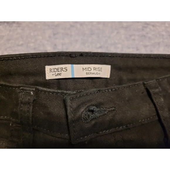 RIDERS BY LEE - BERMUDA MID RISE SHORT - WOMENS - WAIST 17" PERFECT CONDITION - Picture 7 of 7